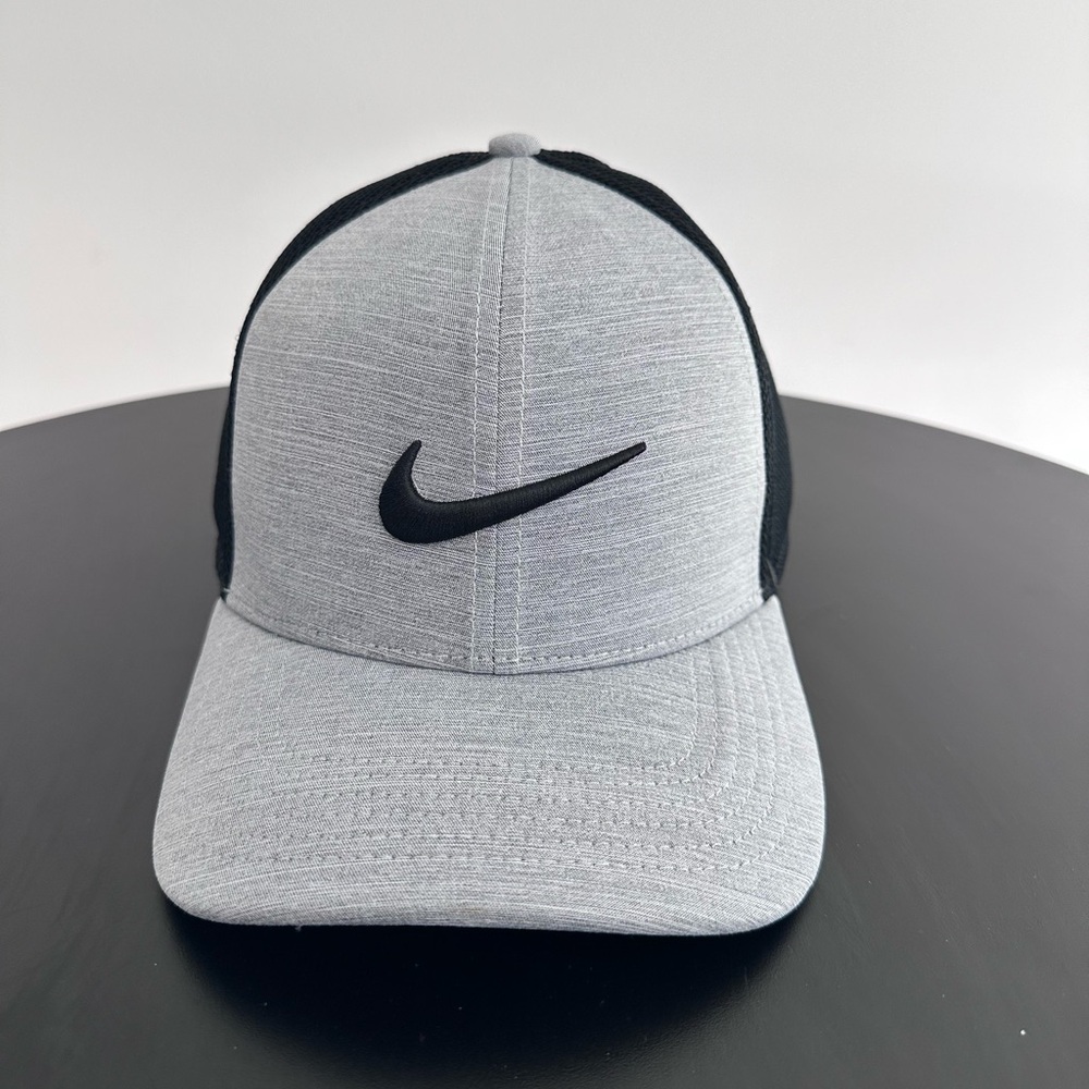 Nike Two-Tone Black and Gray Hat